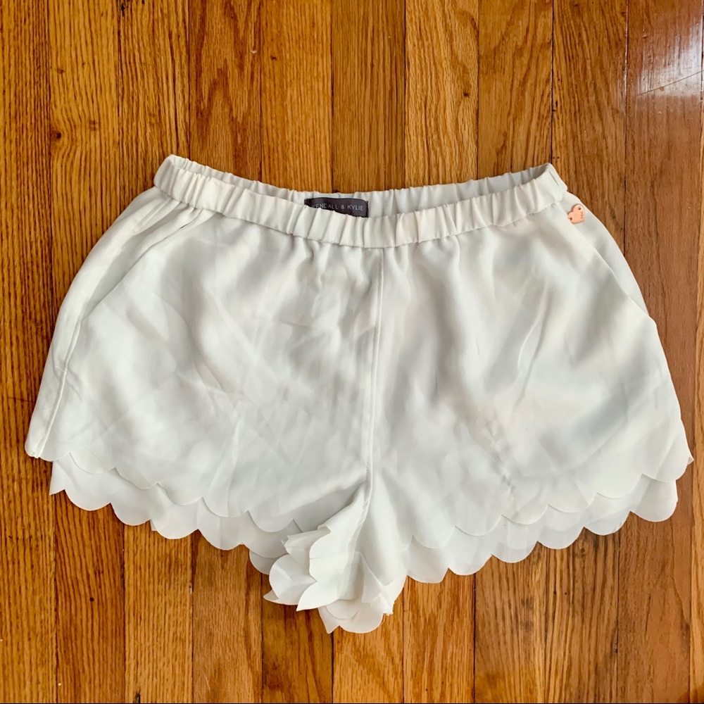 Kendall & Kylie White Stretch Scalloped Shorts